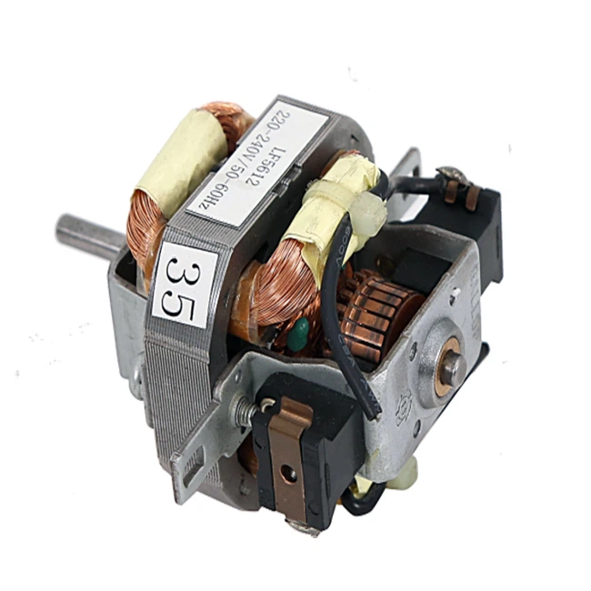 Bwi nwi AC Inivèsèl pou balèn